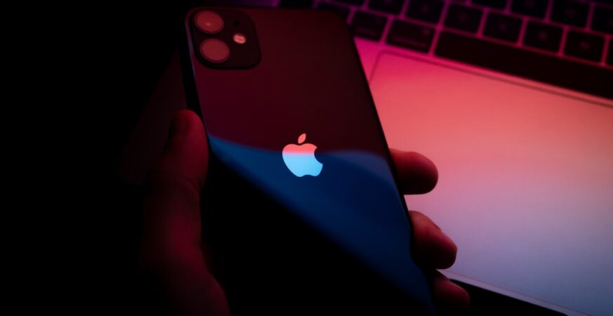 Apple Predicts 14% to 17% Revenue Growth
