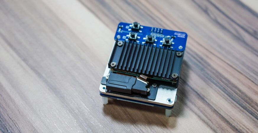 360 Gbps Wireless via Laser Chip