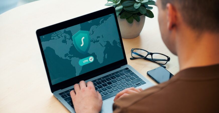 Windows Phone Link Exploited by CloudZ RAT