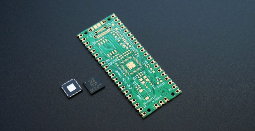 Next-Gen Computer Chips Hit Atomic Roadblock