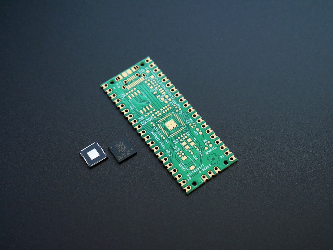 Next-Gen Computer Chips Hit Atomic Roadblock