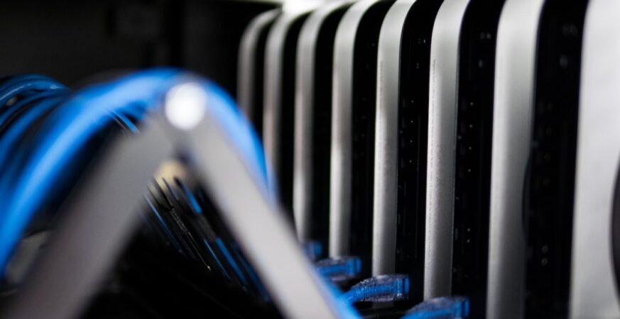 Piezoelectric Chip Cuts Data Center Power Waste