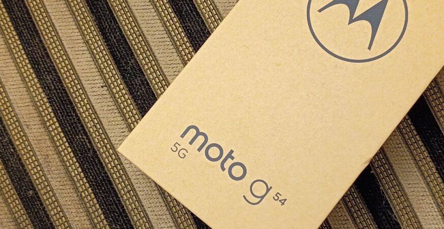 Motorola Razr Fold Stands Out in 2026 Foldable Race