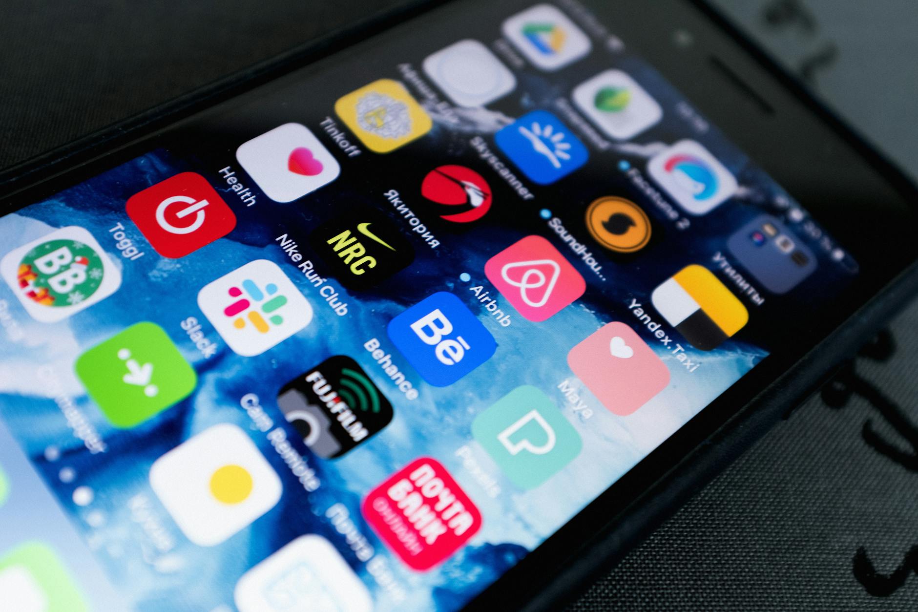 iOS 27 May Ditch AirPlay Monopoly in EU