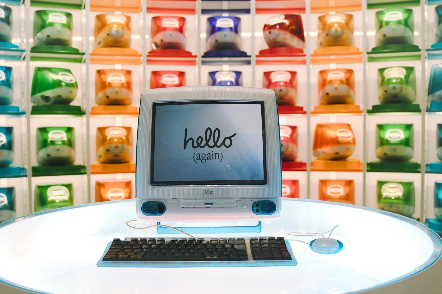 The Virtual OS Museum Lets You Run 600 OSes