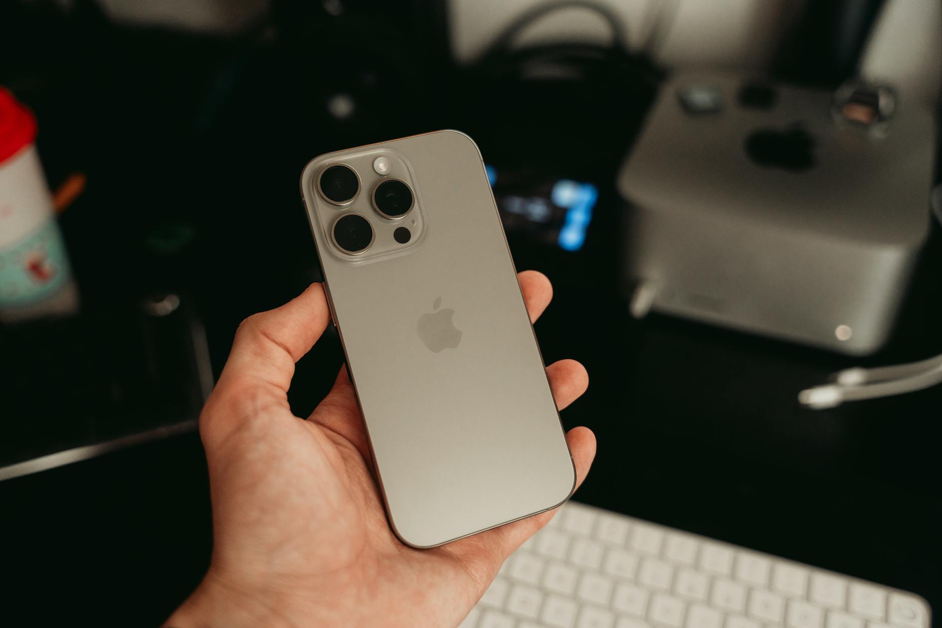 Apple Foldable iPhone design details from new dummy units