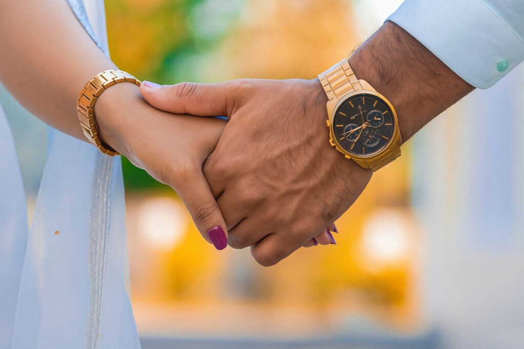 Galaxy Watch Leak: New Colors, No Classic, and Design Shifts