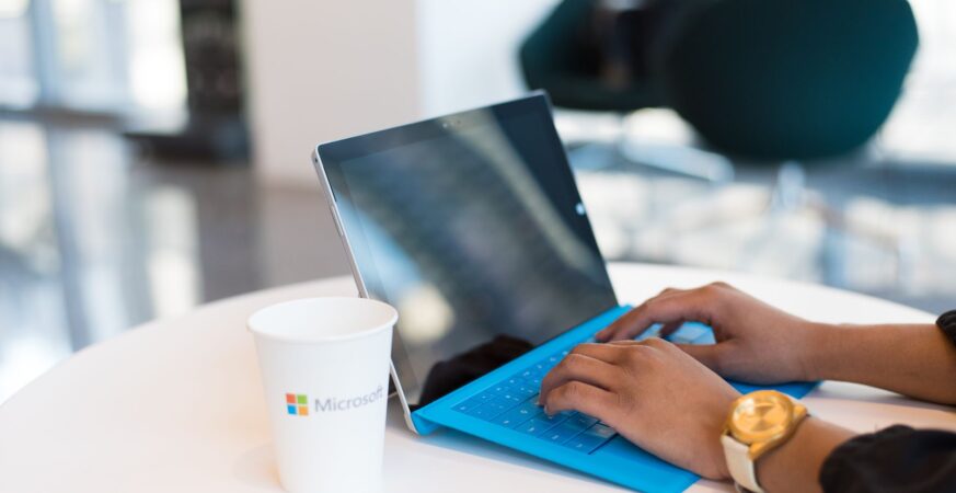 Microsoft's record 570 Windows security update patches July